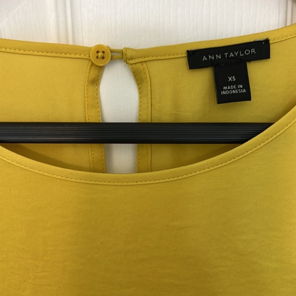 Ann Taylor Blouse - Picture 5 of 12